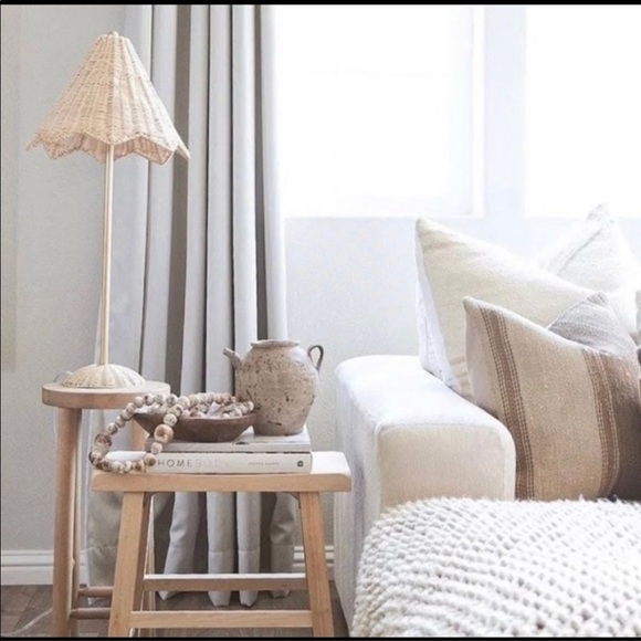 🎉HP🎊 Two Lillian August rattan lamps - Picture 4 of 7